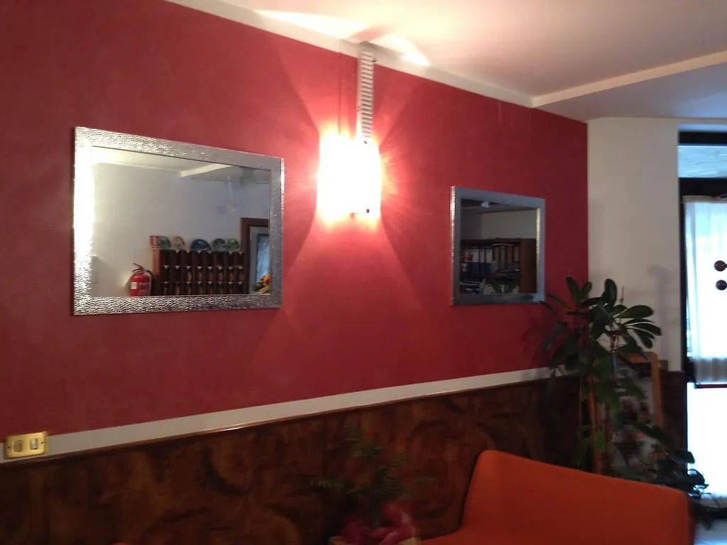 Hotel Scandola Bosco Chiesanuova 3*,